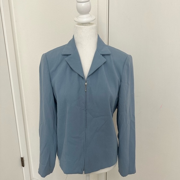 joan leslie Jackets & Blazers - Joan Leslie, baby blue blazer size 6P